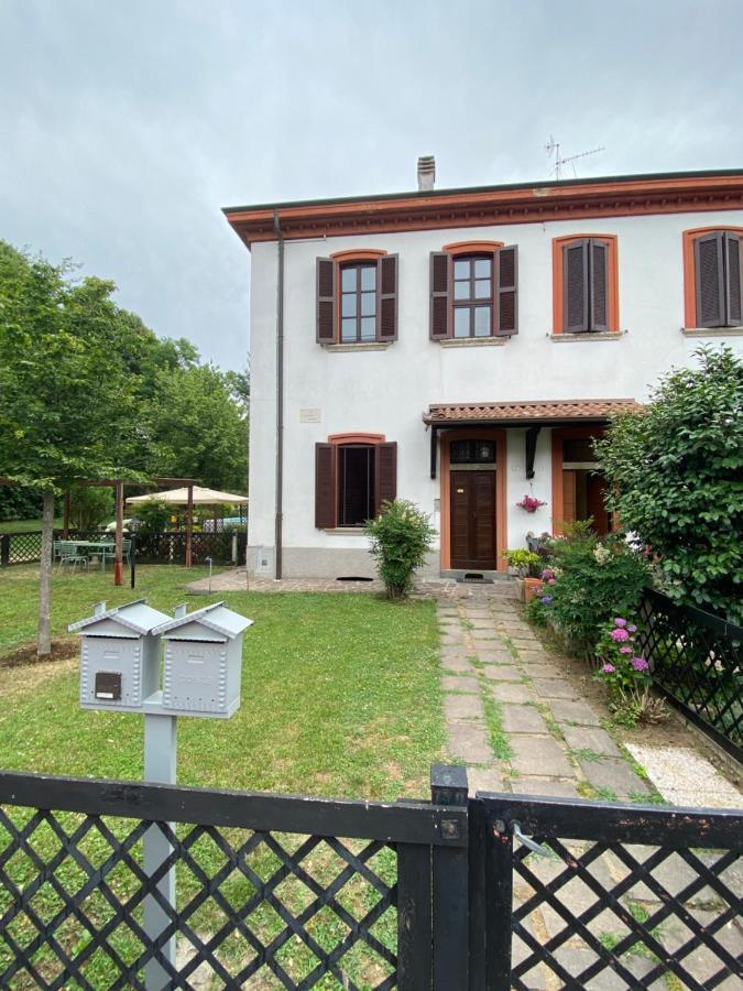 Crespi D'Adda A "Colori" Villa Capriate San Gervasio Exterior foto