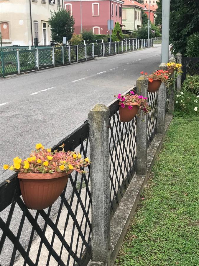 Crespi D'Adda A "Colori" Villa Capriate San Gervasio Exterior foto